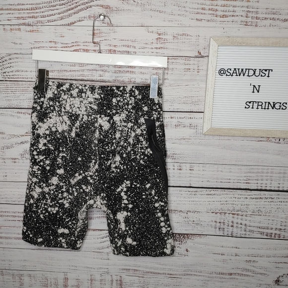 NIKE Boys Splatter Shorts Size L - Picture 4 of 10